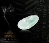 冰种飘花如意缅甸翡翠挂件