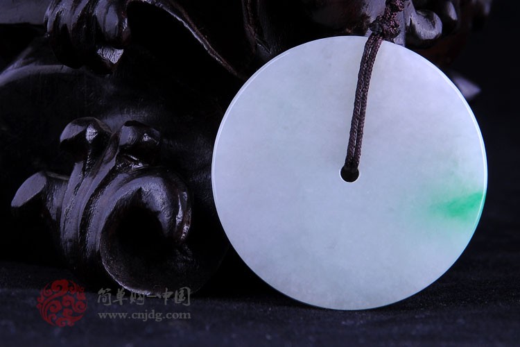 平安是福白底绿平安扣缅甸翡翠挂件