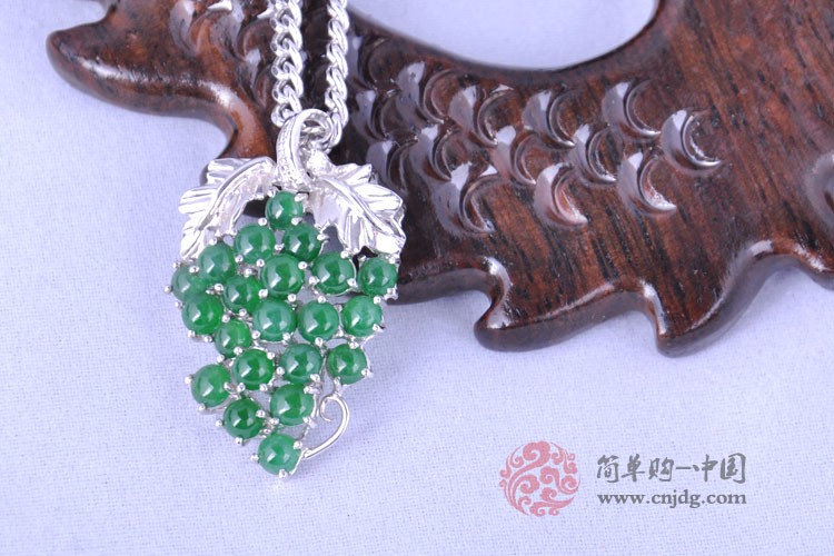 老坑种金镶玉葡萄缅甸翡翠挂件