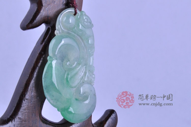 冰种飘绿如意缅甸翡翠挂件