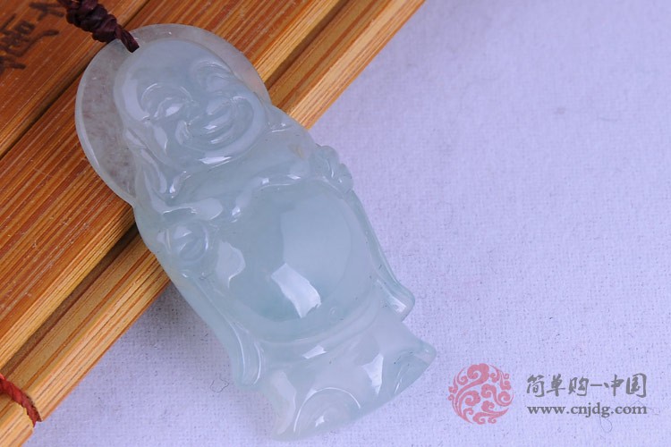 冰油种佛缅甸翡翠挂件