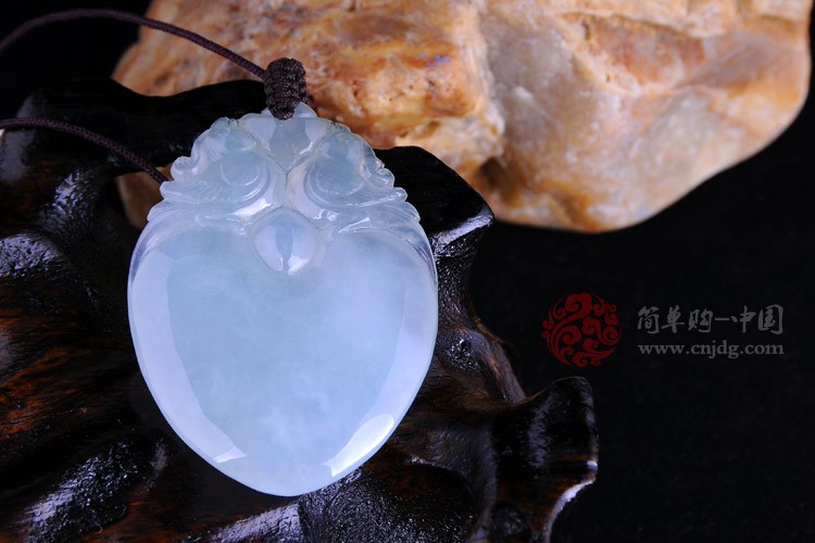 夫妻恩爱冰种飘绿永结同心缅甸翡翠挂件