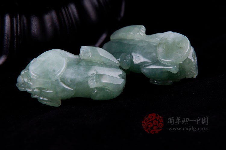 清透水润天然缅甸A货翡翠冰油貔貅挂件