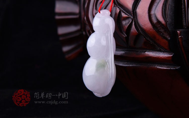 祥福降至缅甸天然翡翠A货紫罗兰四季豆挂件