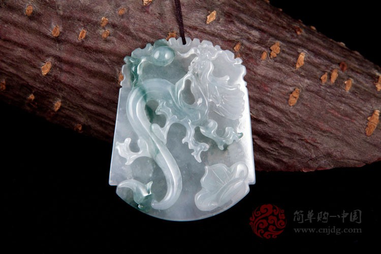 龙行天下缅甸天然翡翠A货飘花翡翠龙挂件