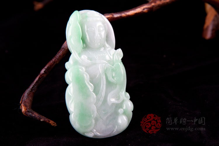 美妙绝伦缅甸天然A货白底绿翡翠观音挂件