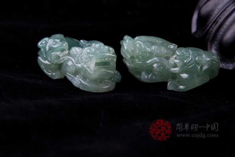 清透水润天然缅甸A货翡翠冰油貔貅挂件