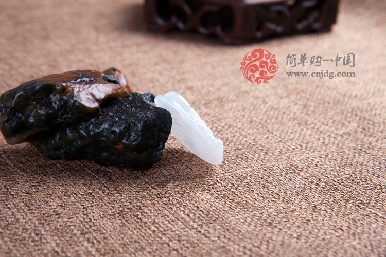 憨厚可掬缅甸天然翡翠A货糯种佛挂件