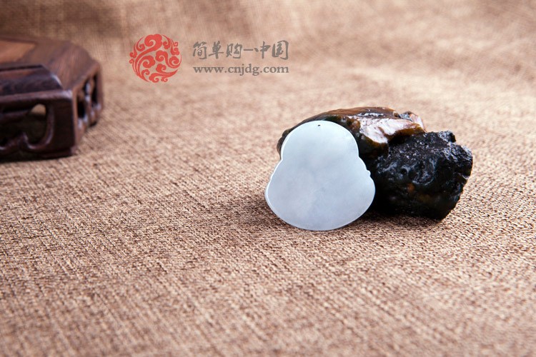 憨厚可掬缅甸天然翡翠A货糯种佛挂件