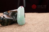白底绿福寿如意缅甸翡翠挂件