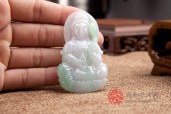白底绿观音缅甸翡翠挂件