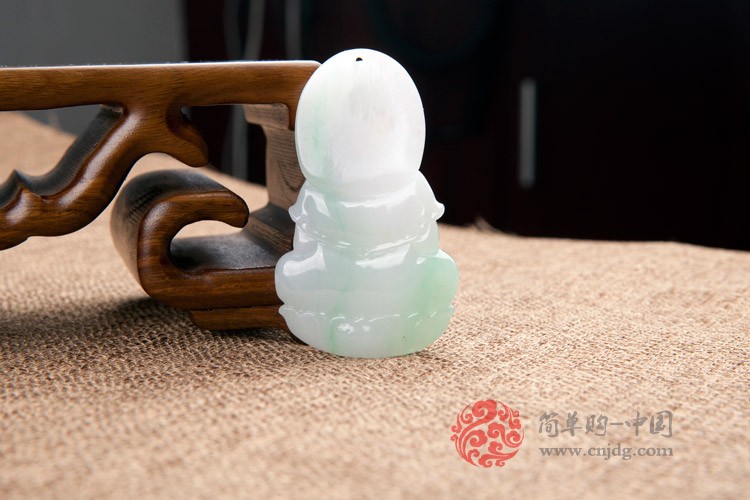 白底绿观音缅甸翡翠挂件
