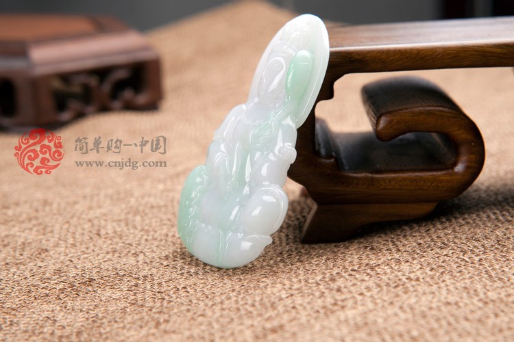 白底绿观音缅甸翡翠挂件