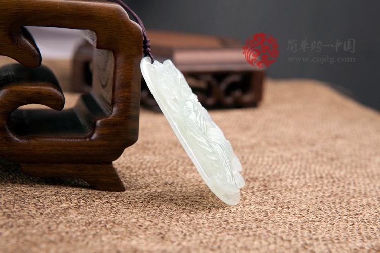 冰种生肖虎牌缅甸翡翠挂件