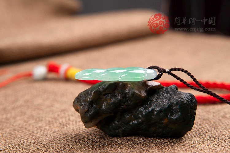 紫罗兰带绿事业有成缅甸翡翠挂件