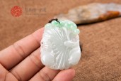 白底绿和和美美缅甸翡翠挂件