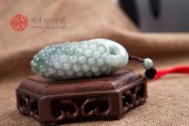 豆种葡萄缅甸翡翠手玩件1