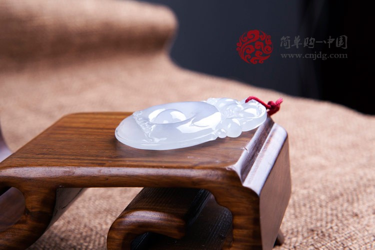 祥福降至冰种福在眼前缅甸翡翠挂件_