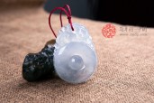 祥福降至冰种福在眼前缅甸翡翠挂件_