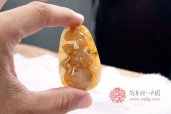 万寿无疆黄翡玉猴献寿缅甸翡翠挂件