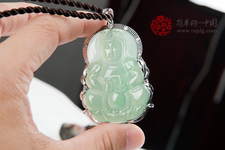 冰油种金镶钻玉观音缅甸翡翠挂件