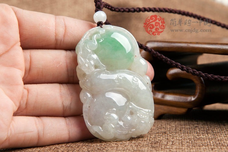 和气生财白底绿貔貅缅甸翡翠挂件